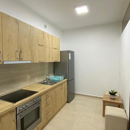 Anna'S Apartament Lushnjë Exteriér fotografie