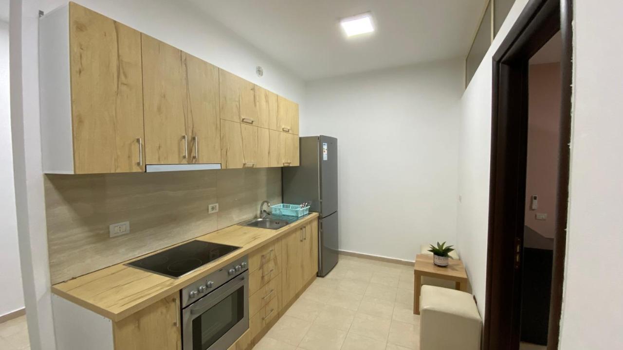 Anna'S Apartament Lushnjë Exteriér fotografie