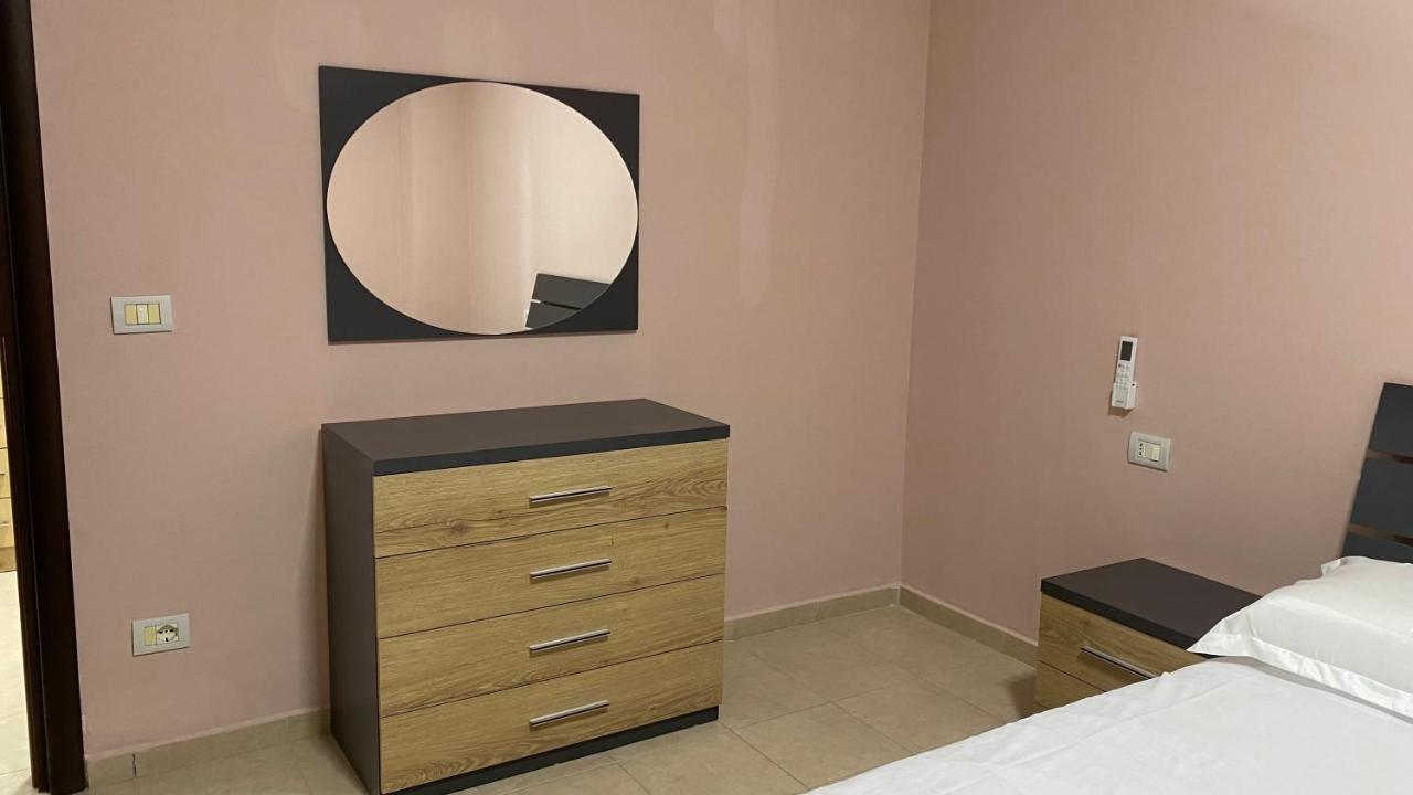 Anna'S Apartament Lushnjë Exteriér fotografie